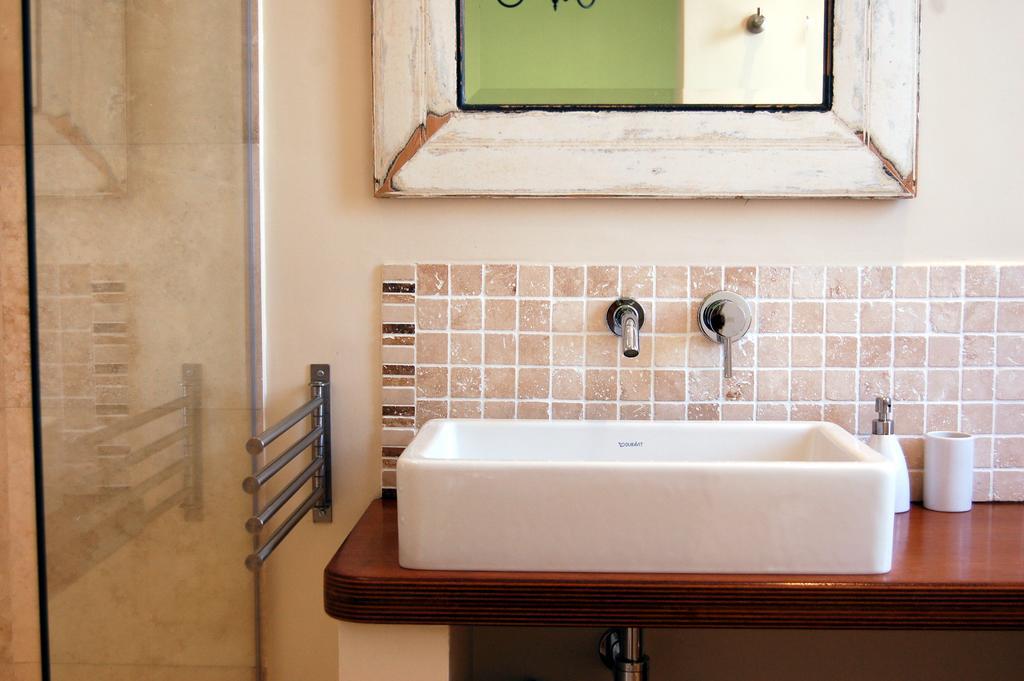 Six On Scott Bed & Breakfast Cape Town Bagian luar foto