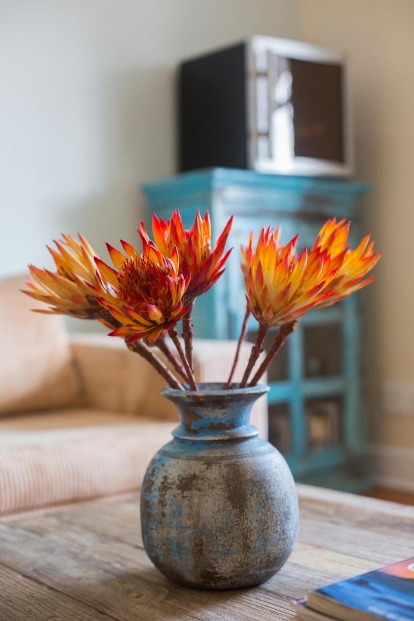 Six On Scott Bed & Breakfast Cape Town Bagian luar foto
