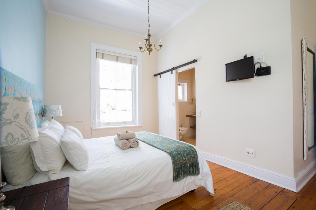 Six On Scott Bed & Breakfast Cape Town Bagian luar foto