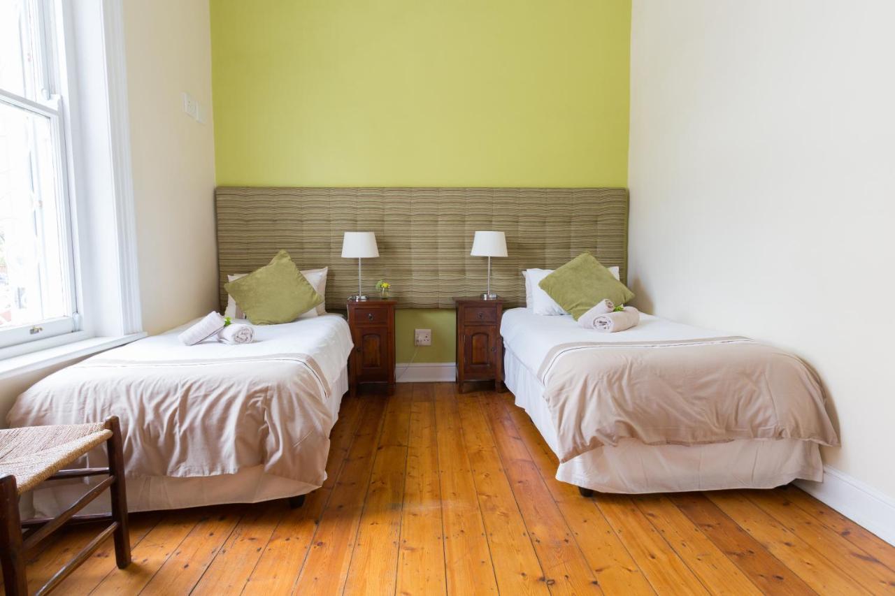 Six On Scott Bed & Breakfast Cape Town Bagian luar foto